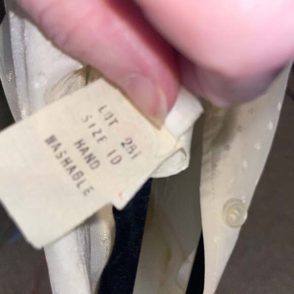 Vintage Delani II Sakowitz Ivory Polka Dot Prairie Dress with Belt - Picture 9 of 9